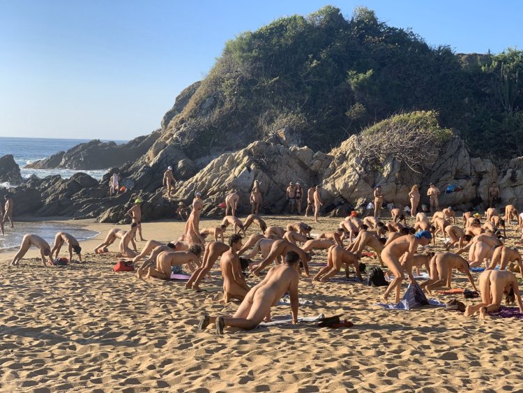 Нудистские пляж