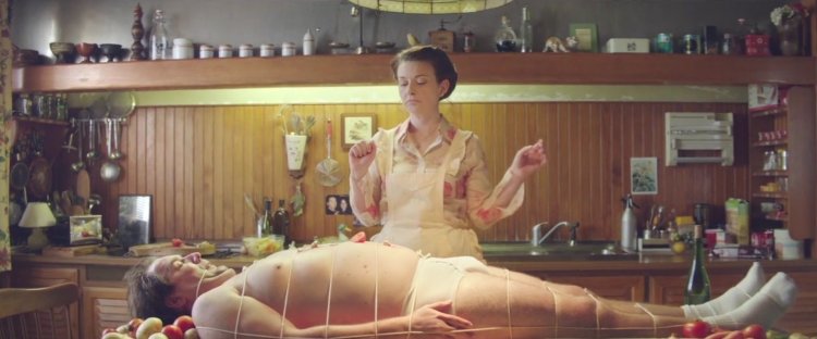 Мариса Томей человек паук