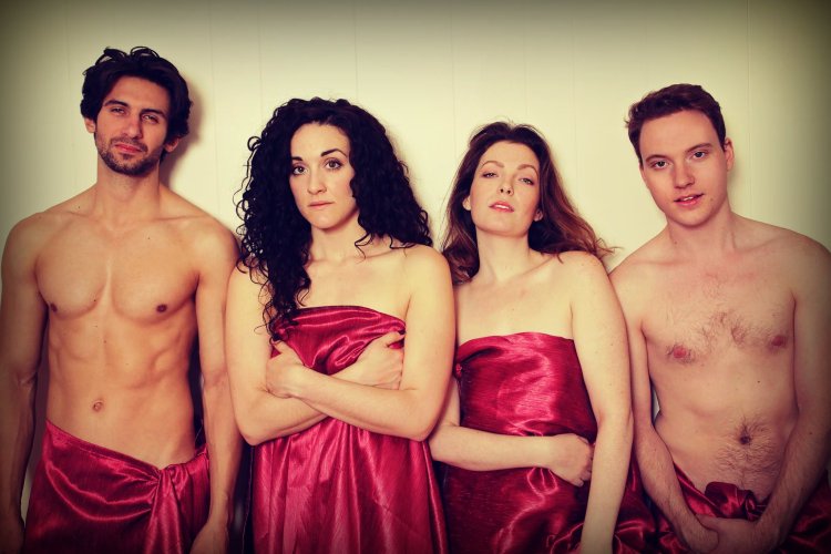 Поменялись девчонками