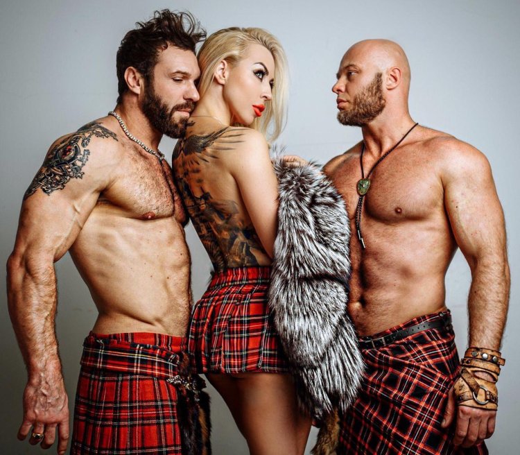 Красивая свингерская вечеринка