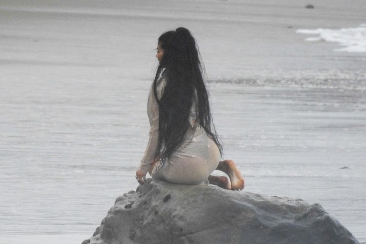 Кайли Дженнер booty