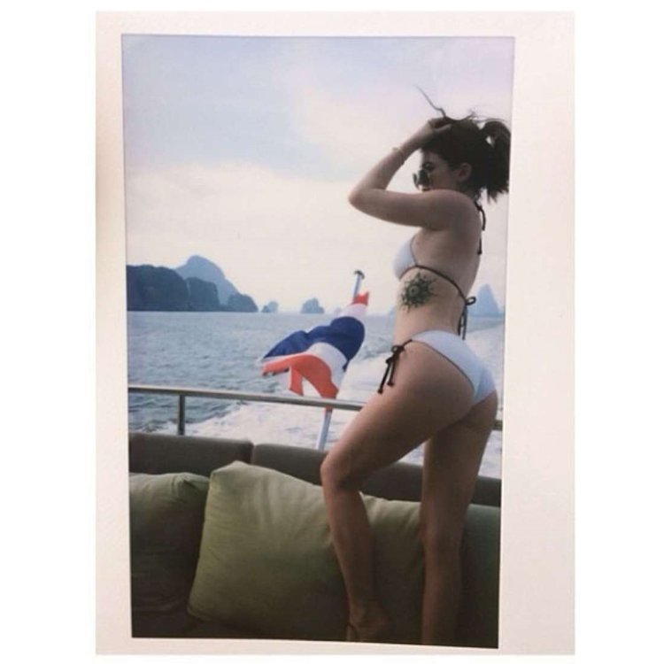 Дженнер Кардашьян голая