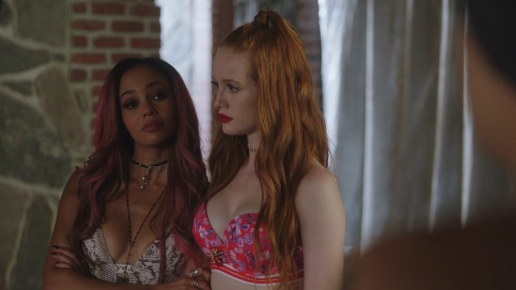 Мэделин Петш и Эшли Мюррей