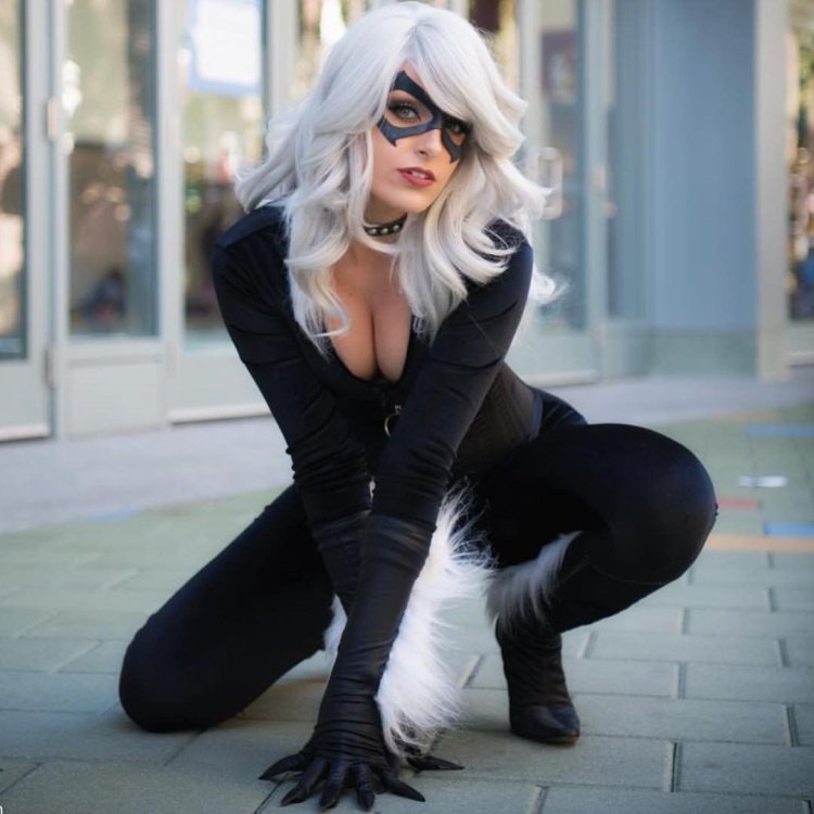 Liz Katz Catwoman