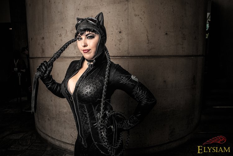 Catwoman Cosplay Эйден Эшли