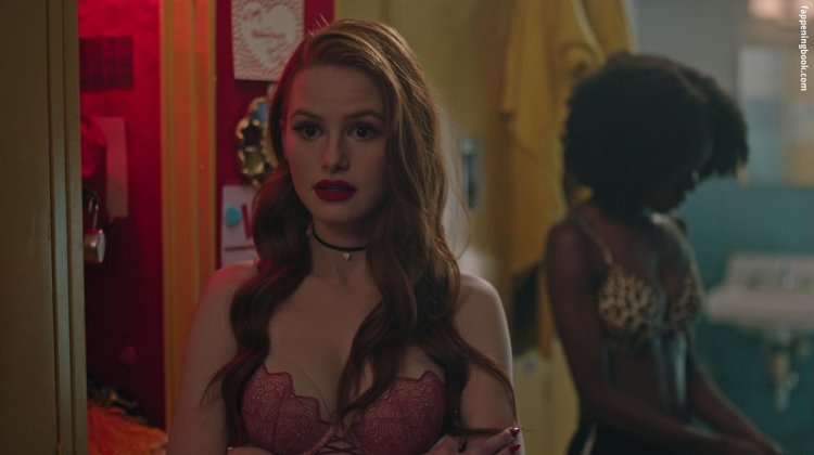 Тони и Шерил Ривердейл в кровати