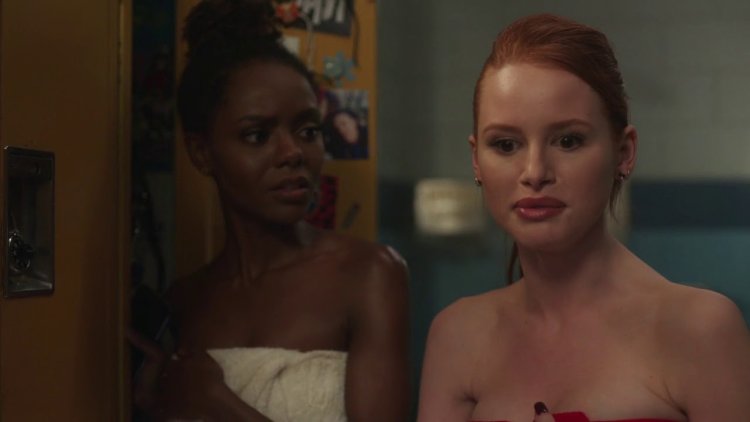 Голые актёры сериала Ривердейл