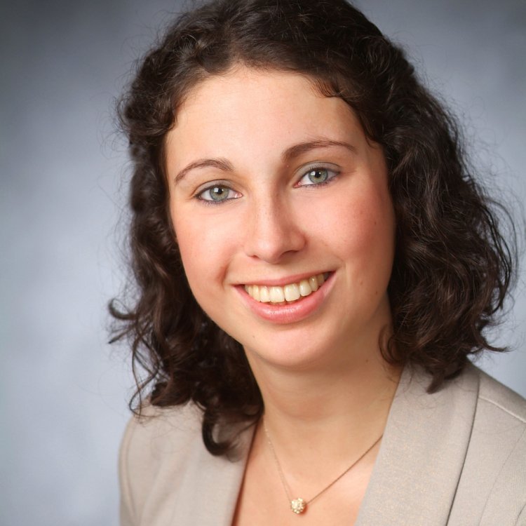 Синди Уинтер экономист