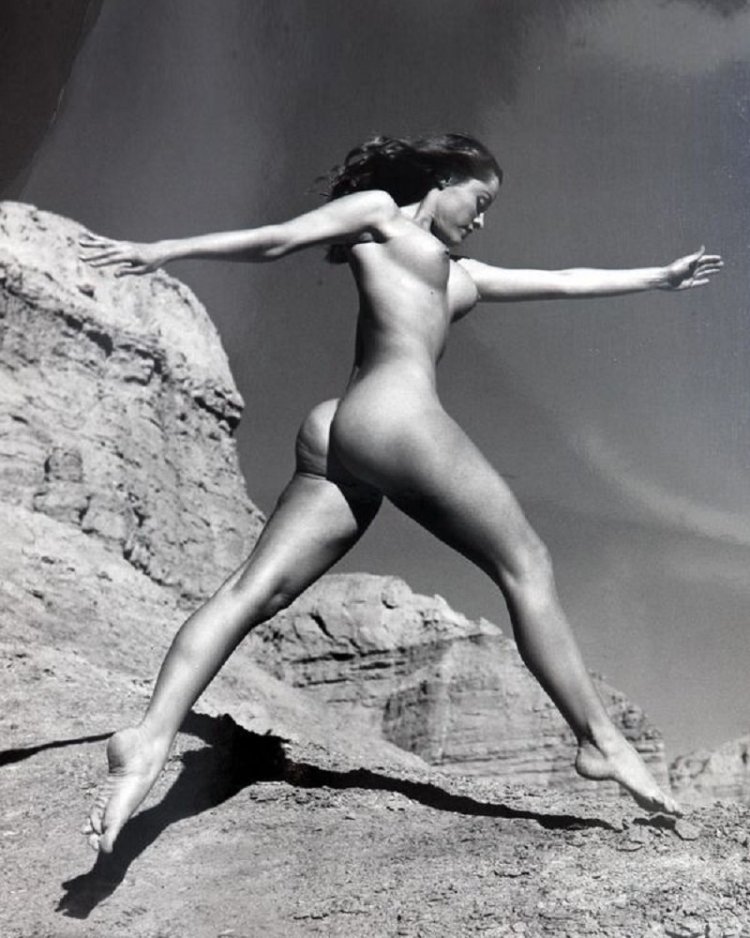 Джули ньюмар