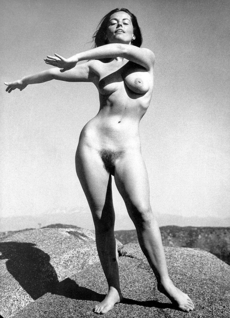 Красивые дамы ню ретро