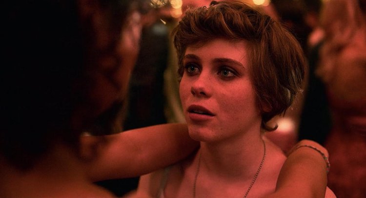 София Лиллис оно 2017 в купальнике