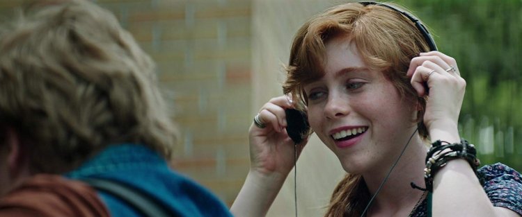 София Лиллис в сериале острые предметы