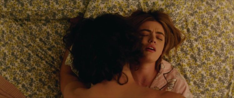 Люси Хейл golaya