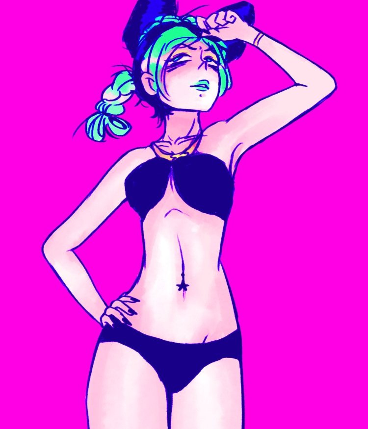 Линда пак в купальнике