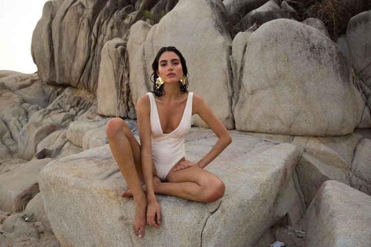 Надежда Травина забава