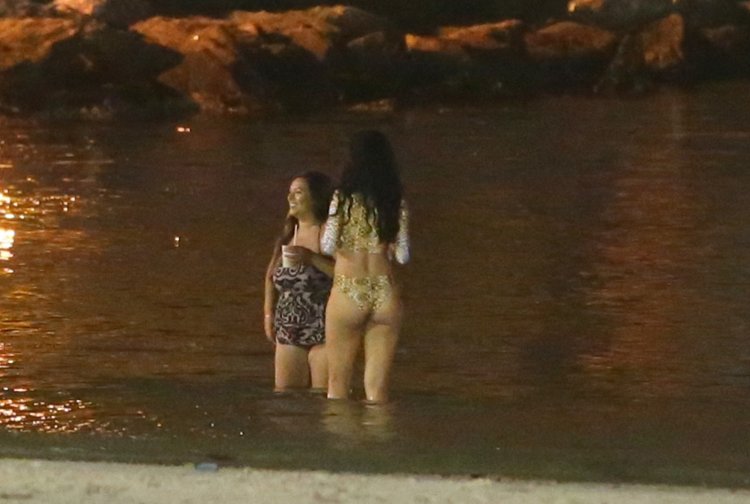 Гера певица в купальнике