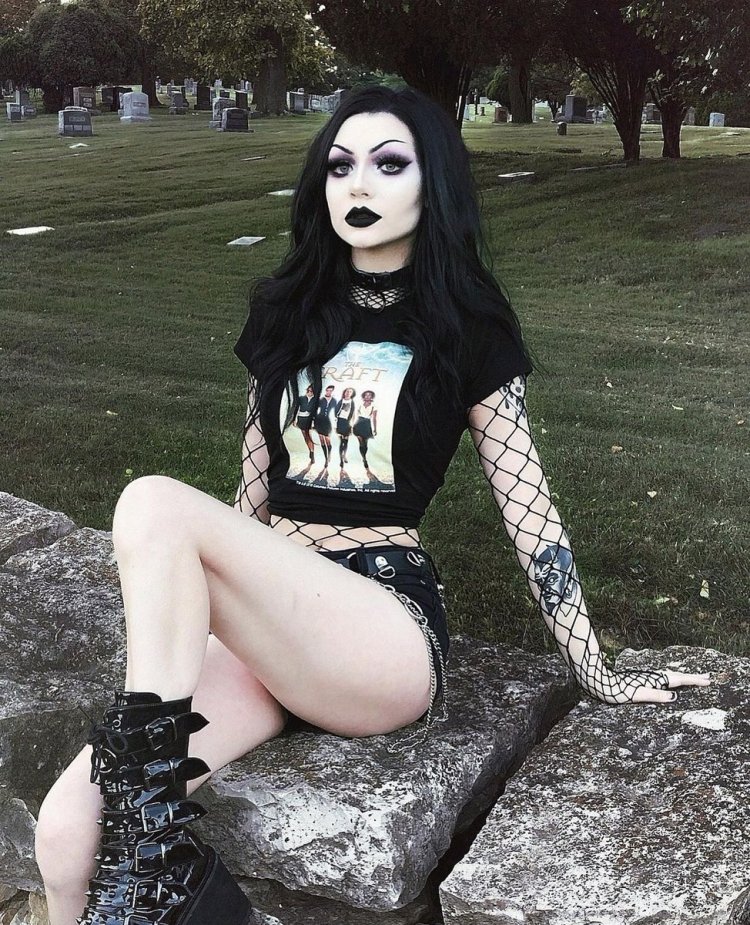 Готы девушки
