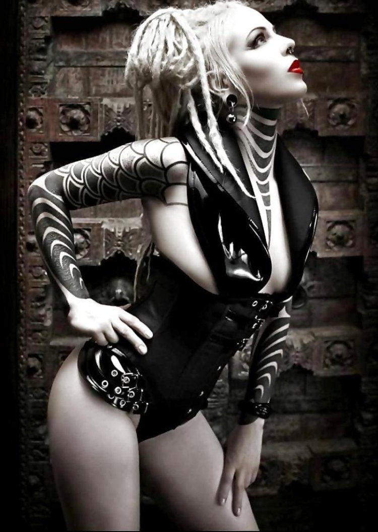 Razor Candi nun фото