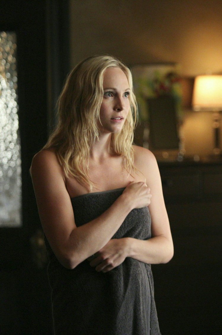 Кэндис Аккола 2020