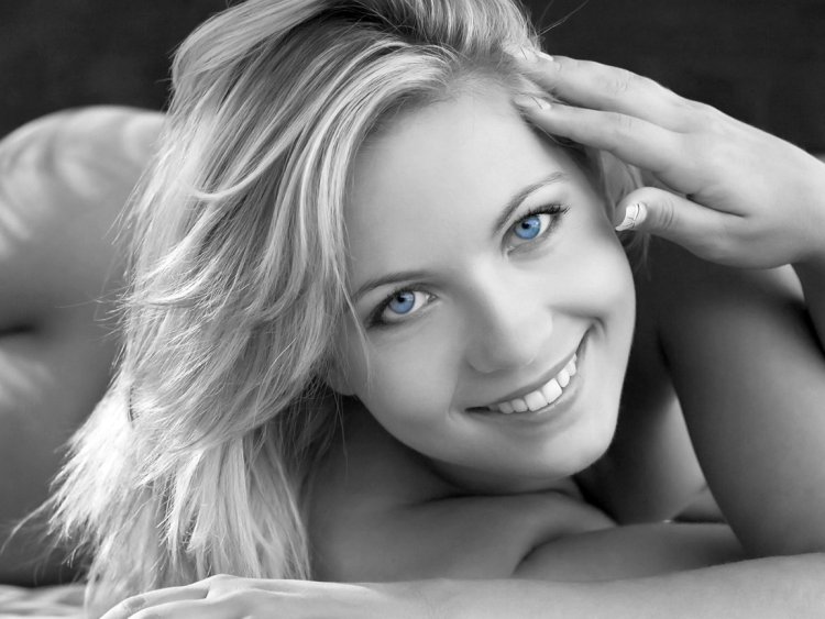 Голые голубоглазые блондинки