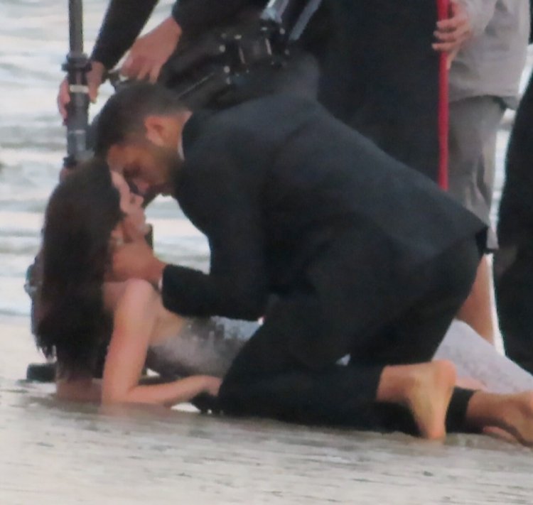 Ана де армас постельные сцены