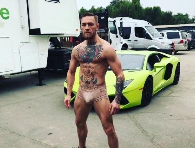 Конор макгрегор член