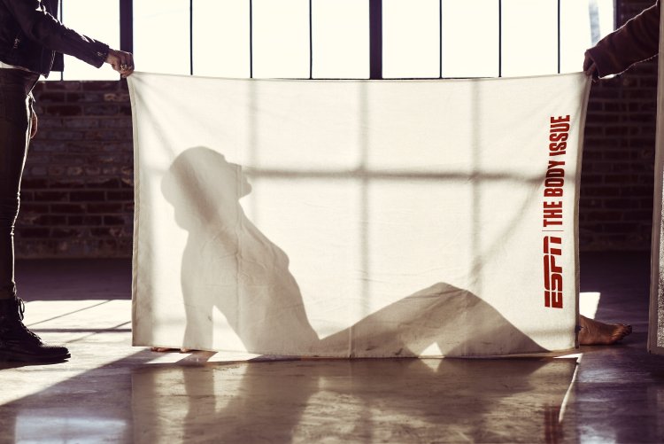 Дин Девлин на пляже