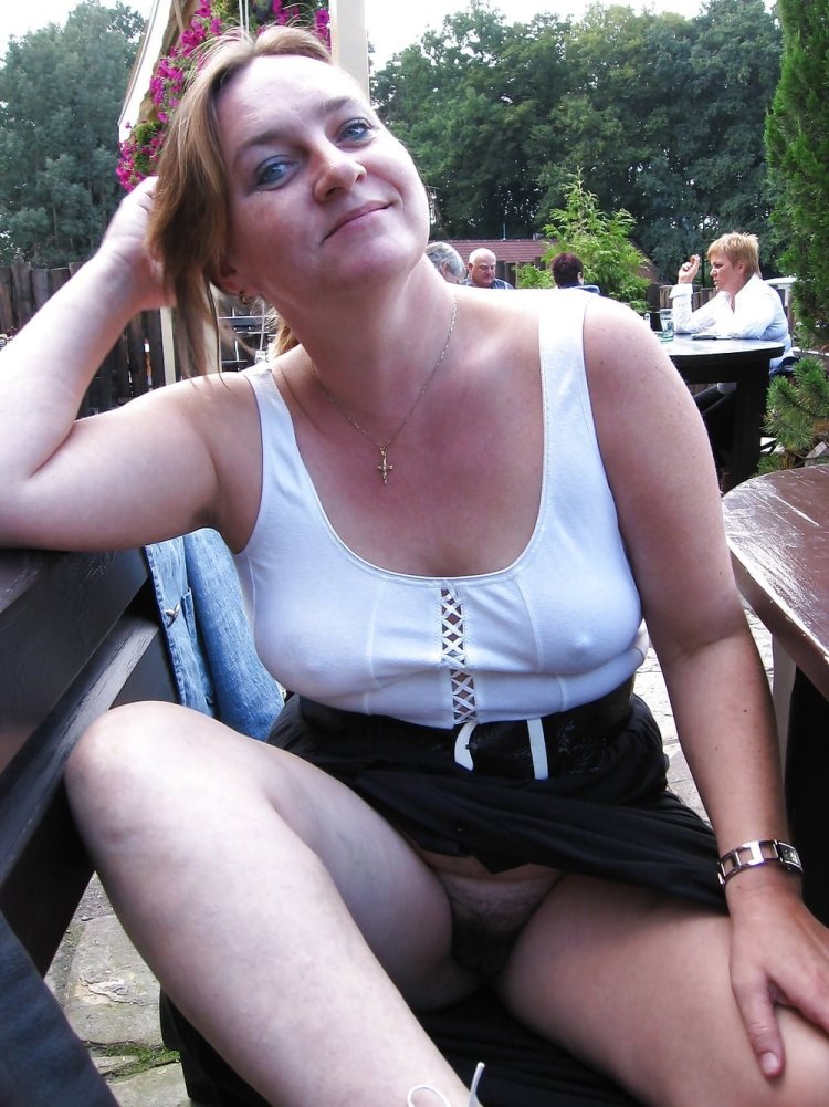 Старушки засветились без трусов