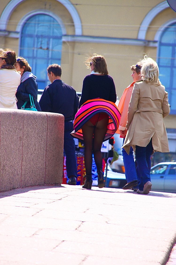 Девушки подглядывание