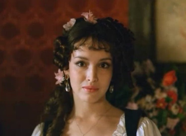 Неглиже к черно белом фото