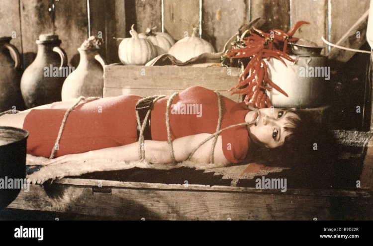 Эльвира повелительница тьмы фильм