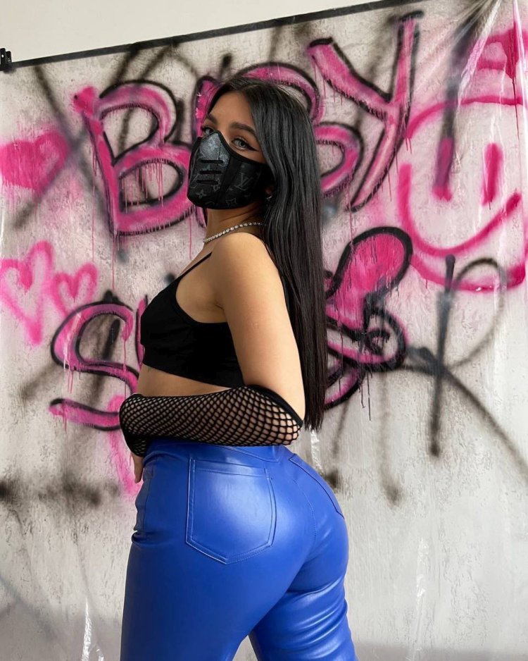 Амина тендерлибае в купальнике