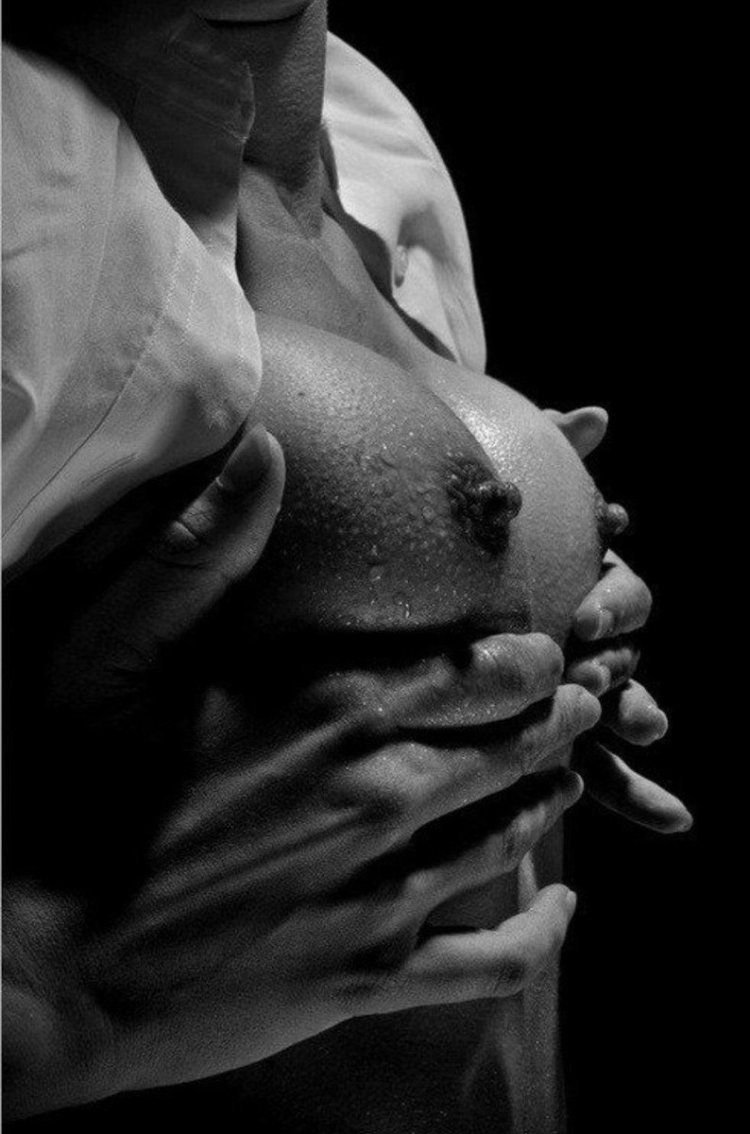 Ава Аддамс натуральная грудь