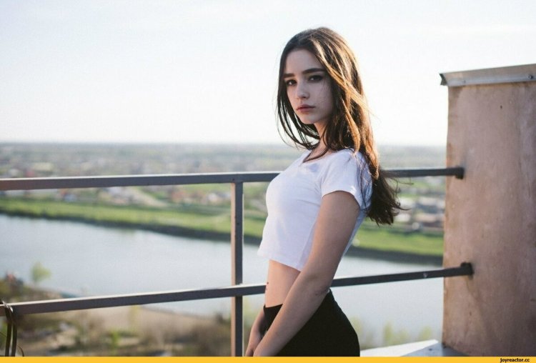 Даша Таран в полный рост