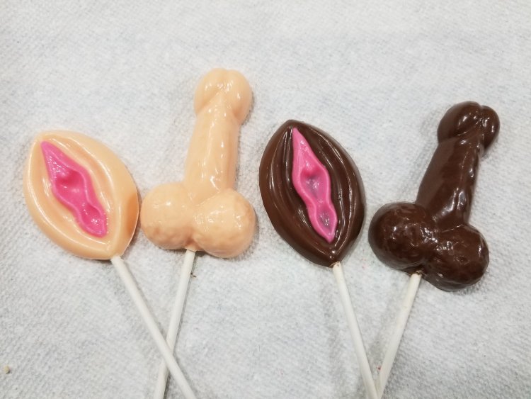 Леденец на палочке вагина