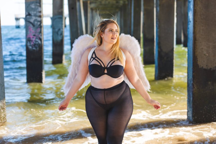 Sophie Turner Plus Size