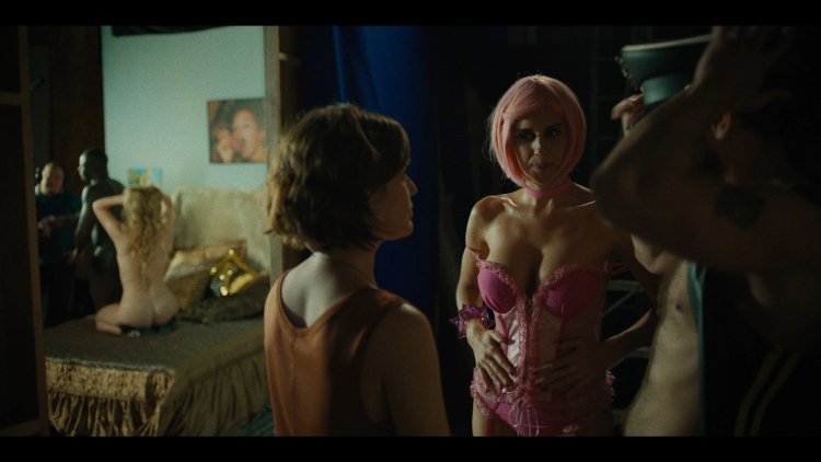 Марджори Эстиано в журналах