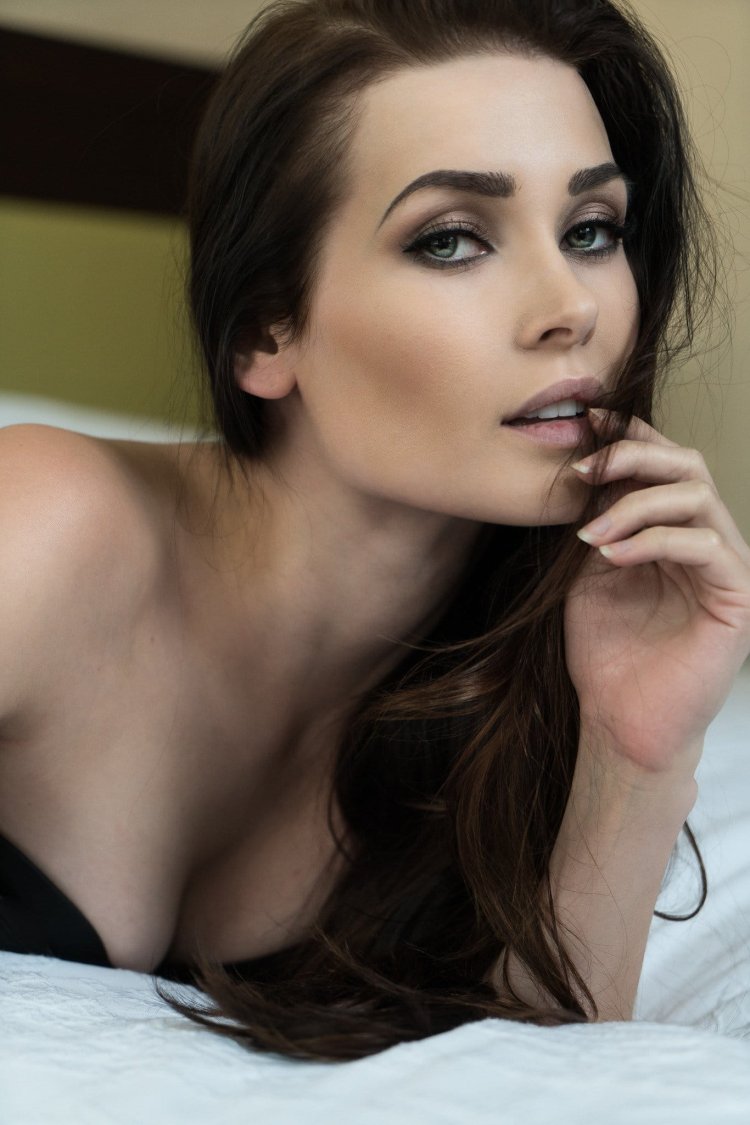 Niece Waidhofer 18