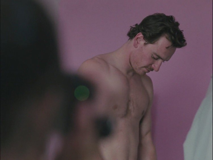 Майкл Фассбендер в молодости торс