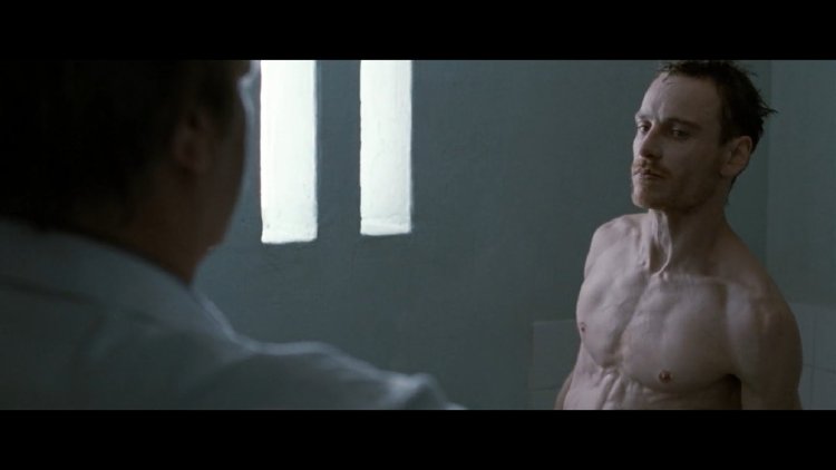 Майкл Фассбендер голый