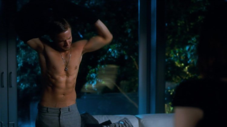 Майкл Фассбендер торс