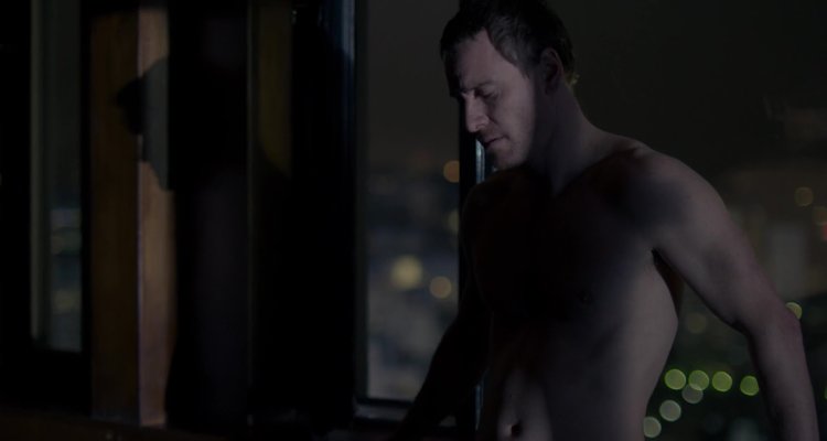 Том Хиддлстон фотосессия в белье