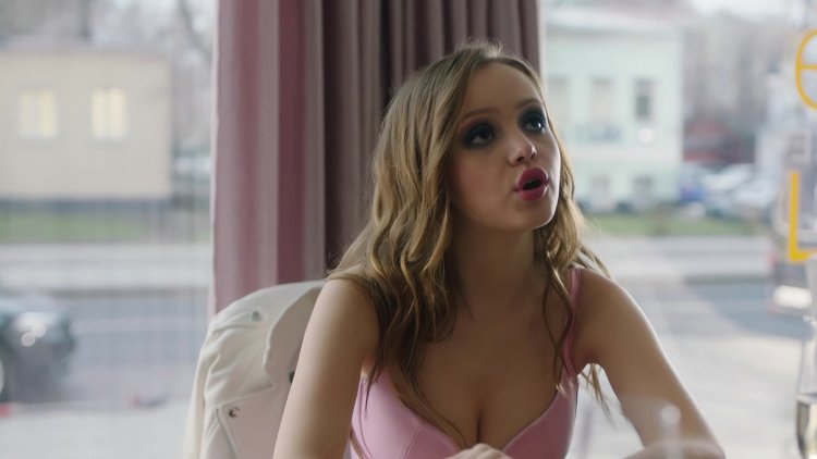 Чайка девушка голаятпляж