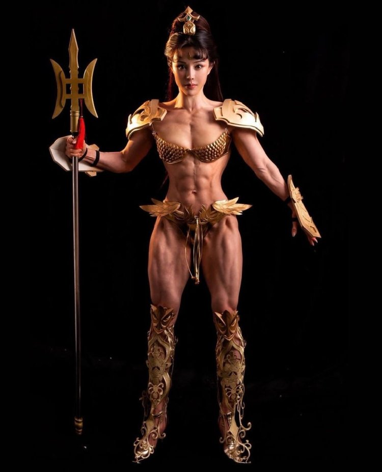 Юань Хеджун культуристка