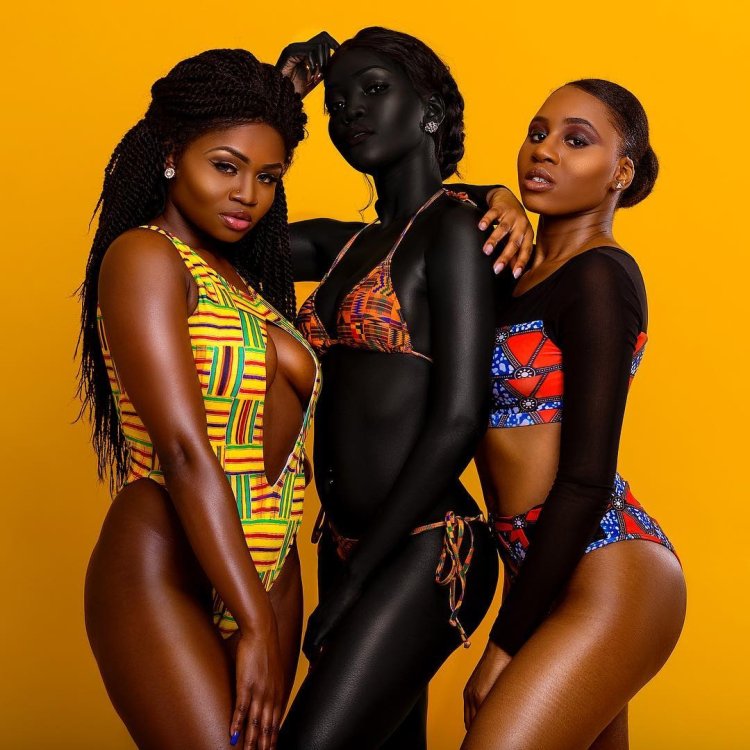 Надин Керастаз в бикини