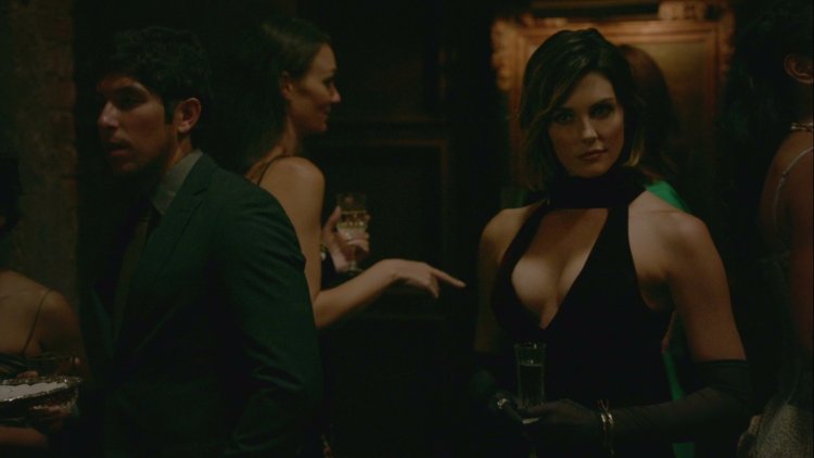 Тейлор Коул gagged