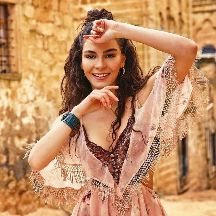 Актеры-Джансу дере