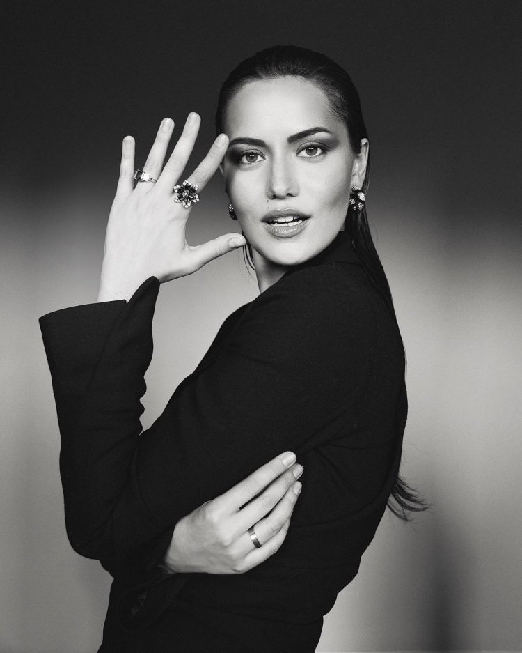 Самый красивый женщина на фигуре Азии голосование 2021 года фото