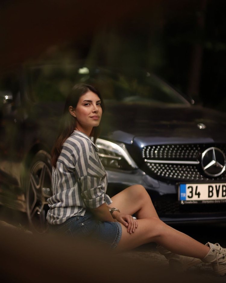 Туба Буйукустун актрисы Турции