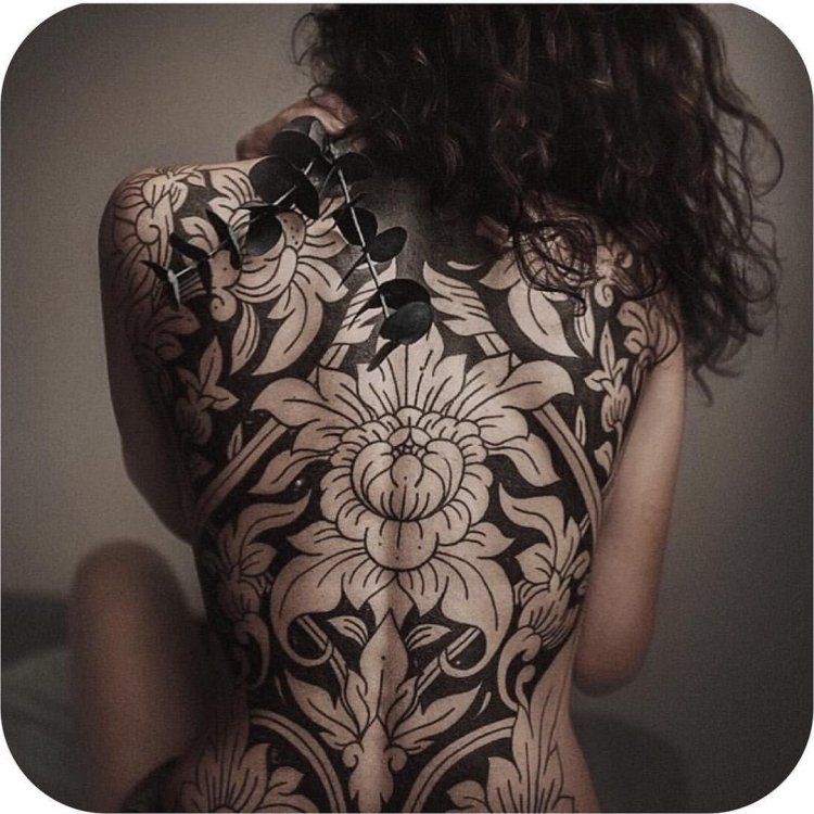 Тату на ягодице